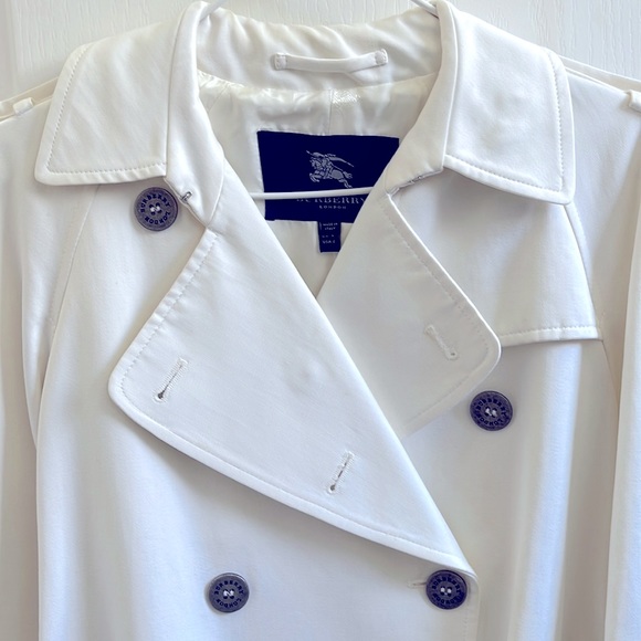 ❤️Authentic BURBERRY white silver trench coat - Picture 2 of 14